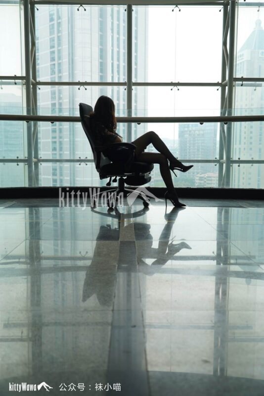 [kittyWawa袜小喵] KT041《丝滑总监（上）》[58P/318MB]-无料摄影圈