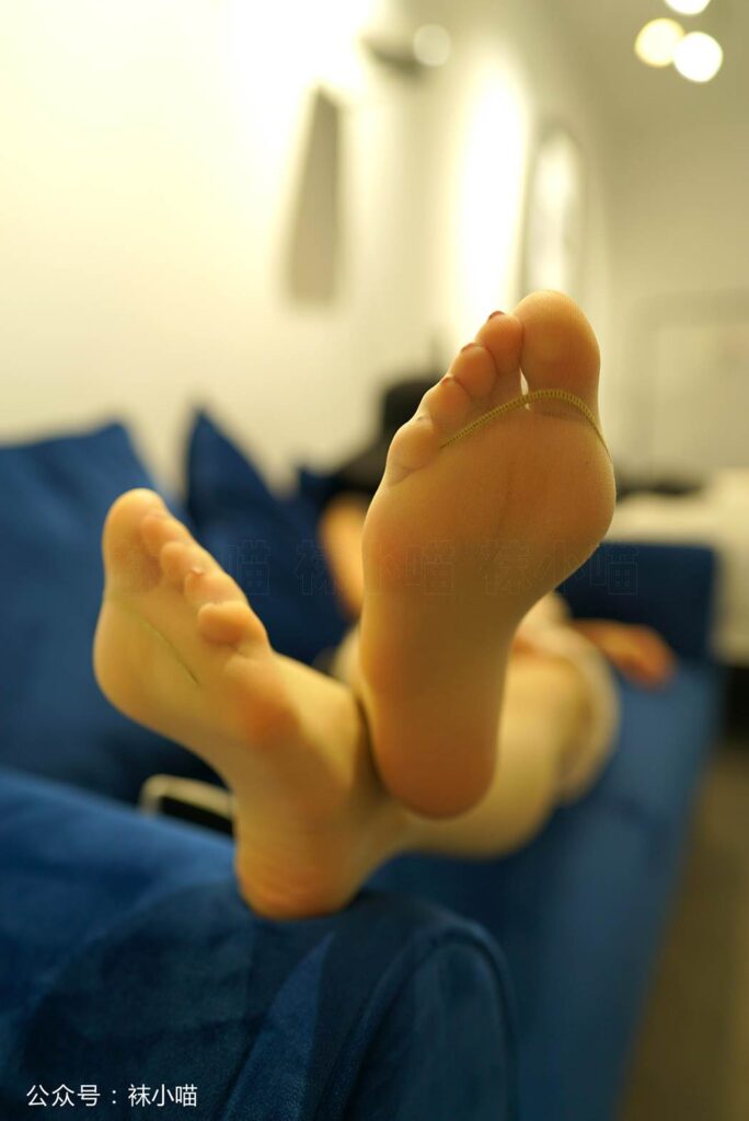 [kittyWawa袜小喵] KT133《大沿帽下的美腿》[59P/49MB]插图3