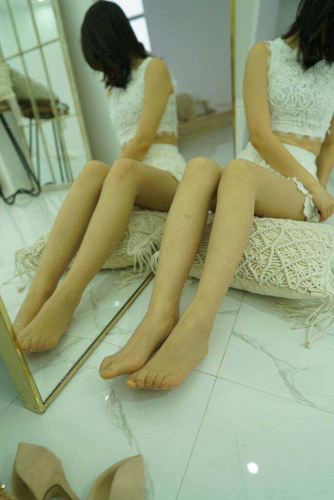 [kittyWawa袜小喵] KT165《野性草裙舞》 [60P/35MB]插图1