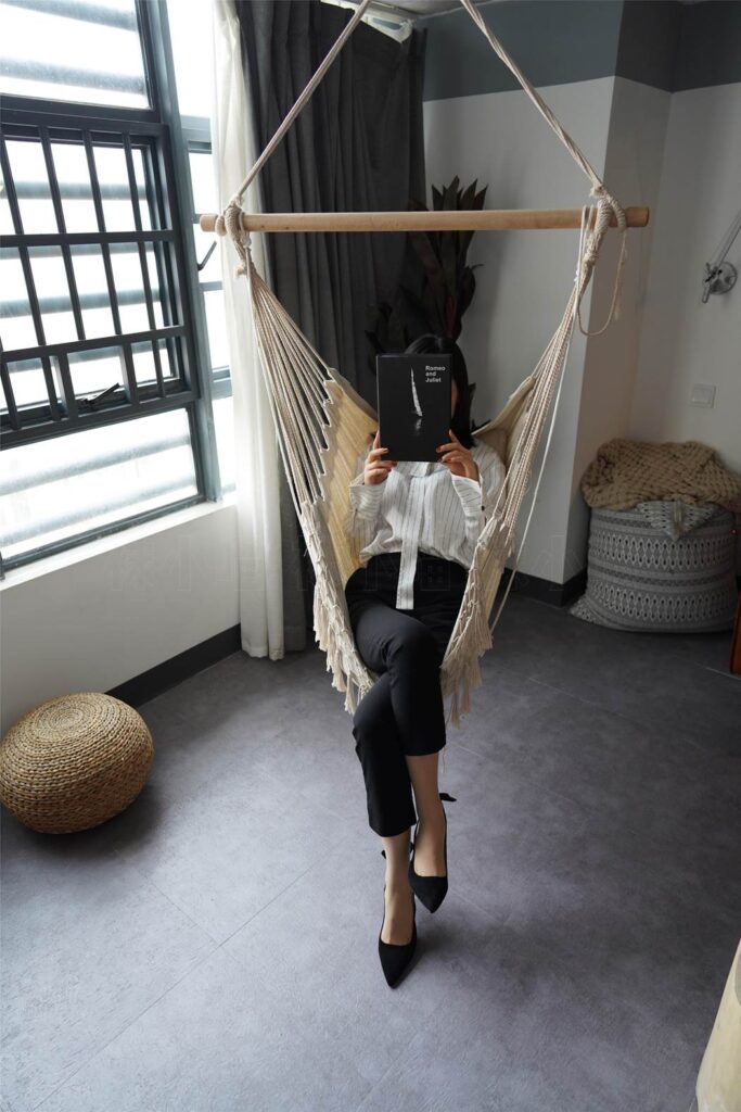 [KittyWawa袜小喵]KT168 《吃我一脚》[60P/75.5MB]插图1