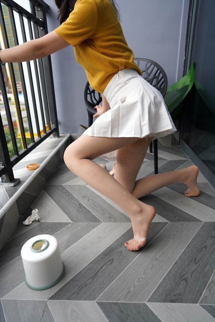 [KittyWawa袜小喵]KT194《滴到腿上了》[59P/107MB]插图1