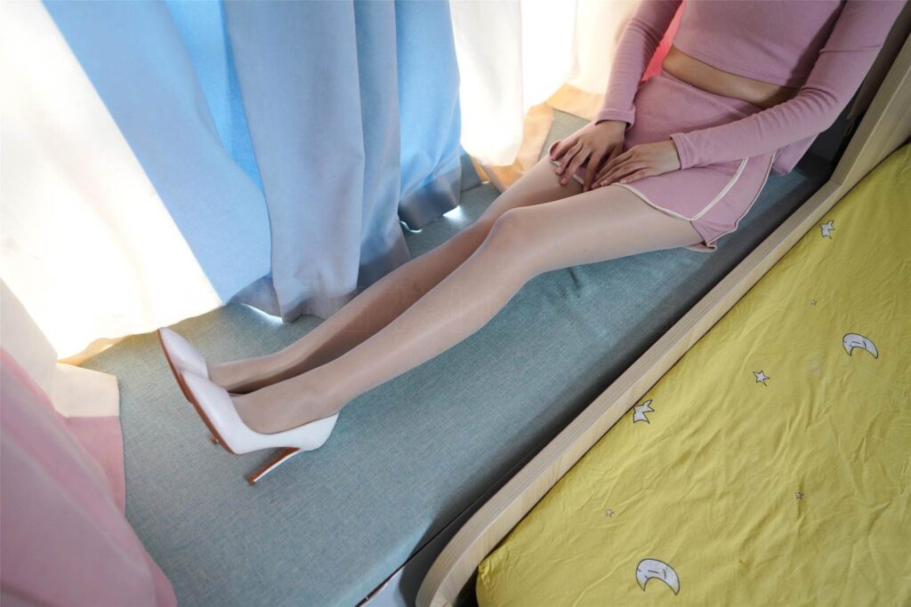 [KittyWawa袜小喵]KT231《亮丝粉嫩暴击》[95P/235MB]插图2