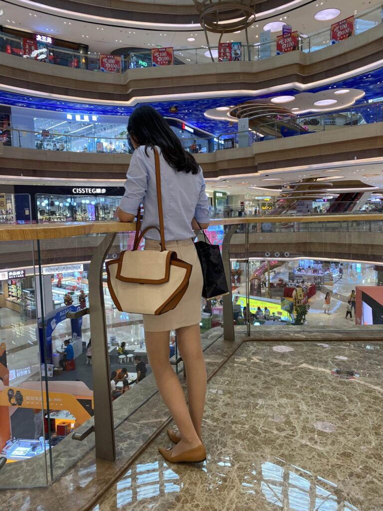 [KittyWawa袜小喵]KT233《悄悄跟上她》[90P/124MB]插图2