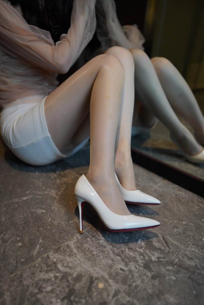 [kittyWawa袜小喵]KT296 对视 [77P/140MB]插图3