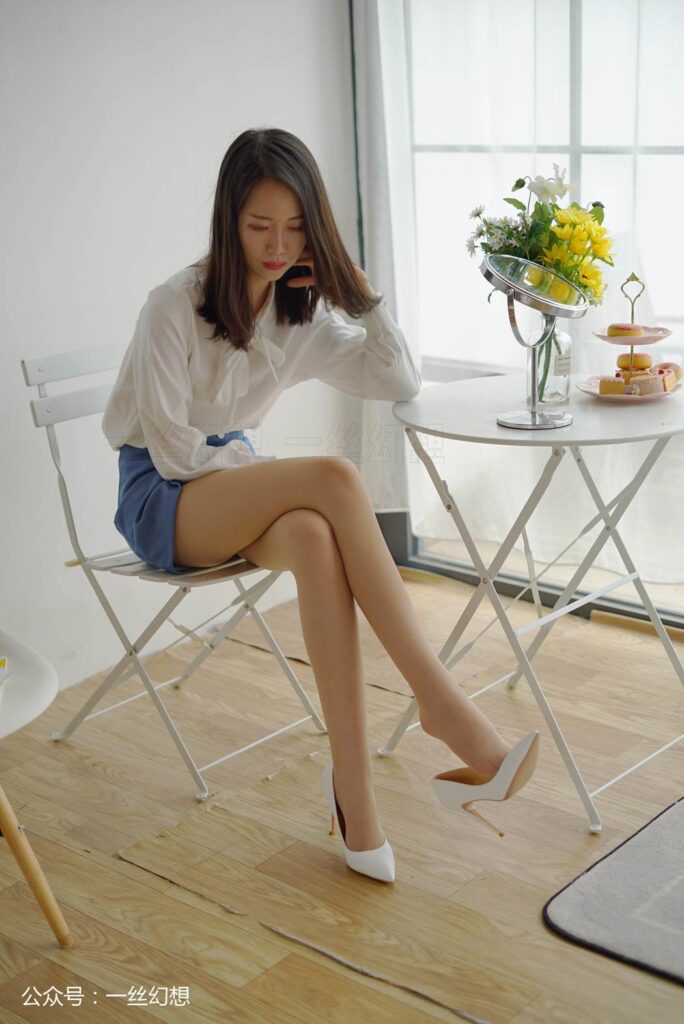 [高丝女子图鉴]袜小喵×一丝幻想 NZ026 茜茜[59P/46MB]插图3