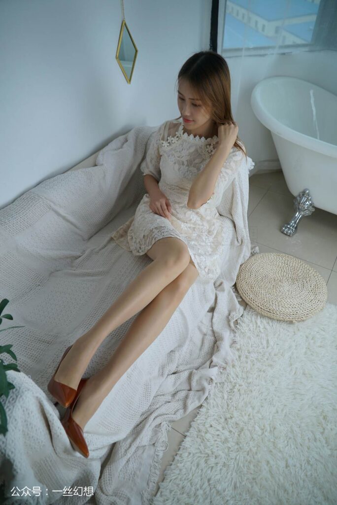 [高丝女子图鉴]袜小喵×一丝幻想 NZ033 小唯 [59P/53.7MB]插图3