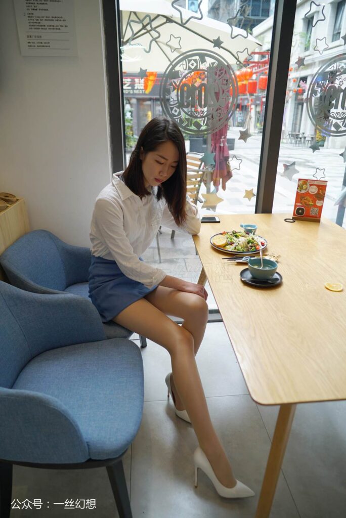 [高丝女子图鉴]袜小喵×一丝幻想 No.050 茜茜 [59P/49MB]插图2