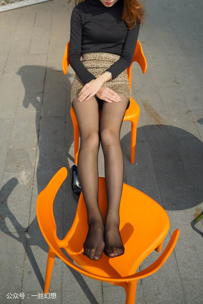 [高丝女子图鉴]袜小喵×一丝幻想 No.057 莹 [59P/82MB]插图3