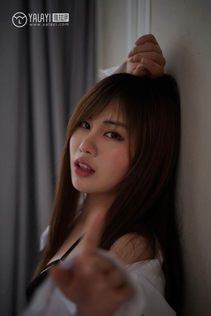 [YALAYI雅拉伊] 2018.05.26 No.002 妮妮的黑丝制服Y惑 艾妮妮 [37P/237MB]插图1