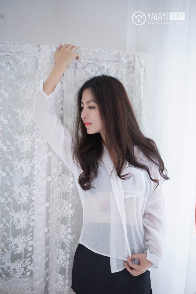 [YALAYI雅拉伊] 2018.10.20 No.012 韵味美腿de丽人 沈紫云 [34P/294MB]插图2