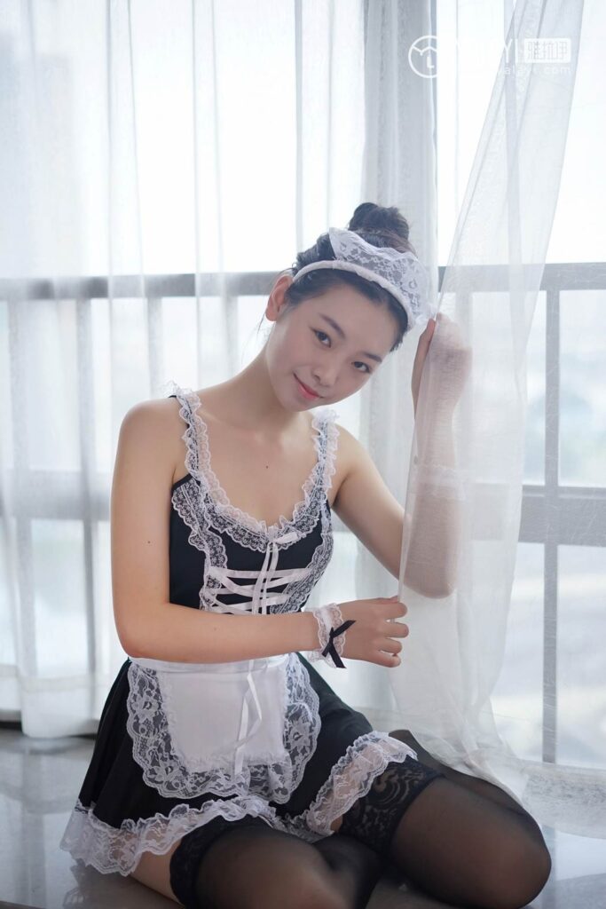 [YALAYI雅拉伊] 2018.12.10 No.021 少女女仆 严冰冰 [42P/302MB]插图2