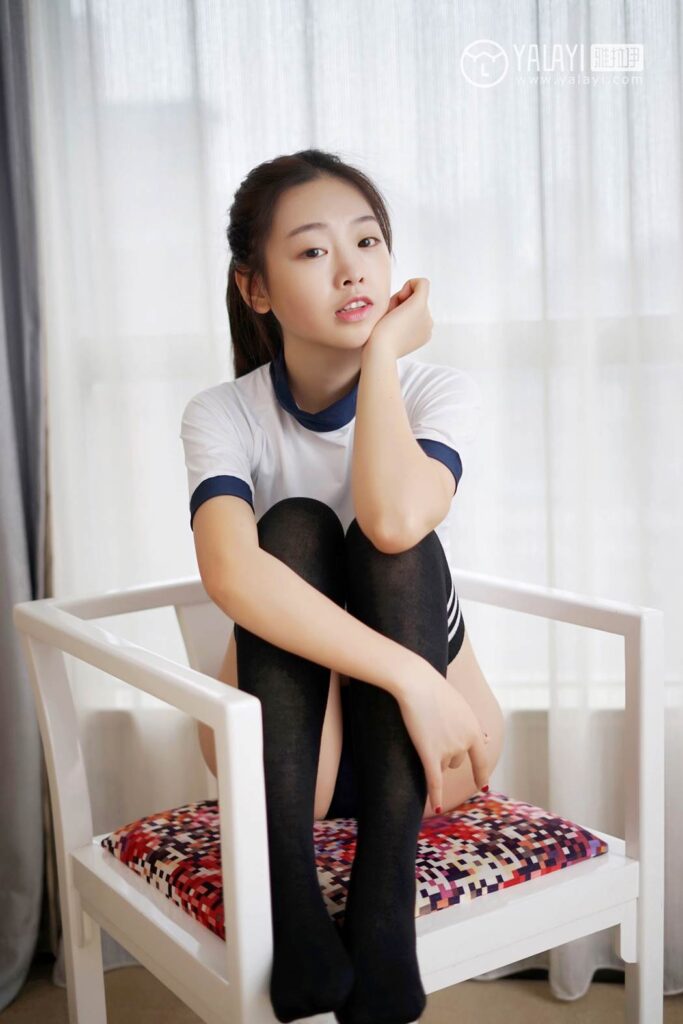 [YALAYI雅拉伊] 2018.12.28 No.020 黑丝纯情学妹 严冰冰 [41P/333MB]插图3
