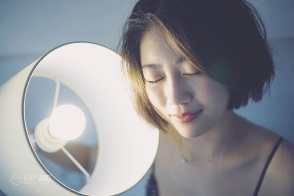 [YALAYI雅拉伊] 2019.02.21 No.087 灯暖衣轻 肖萧 [43P/344MB]插图3