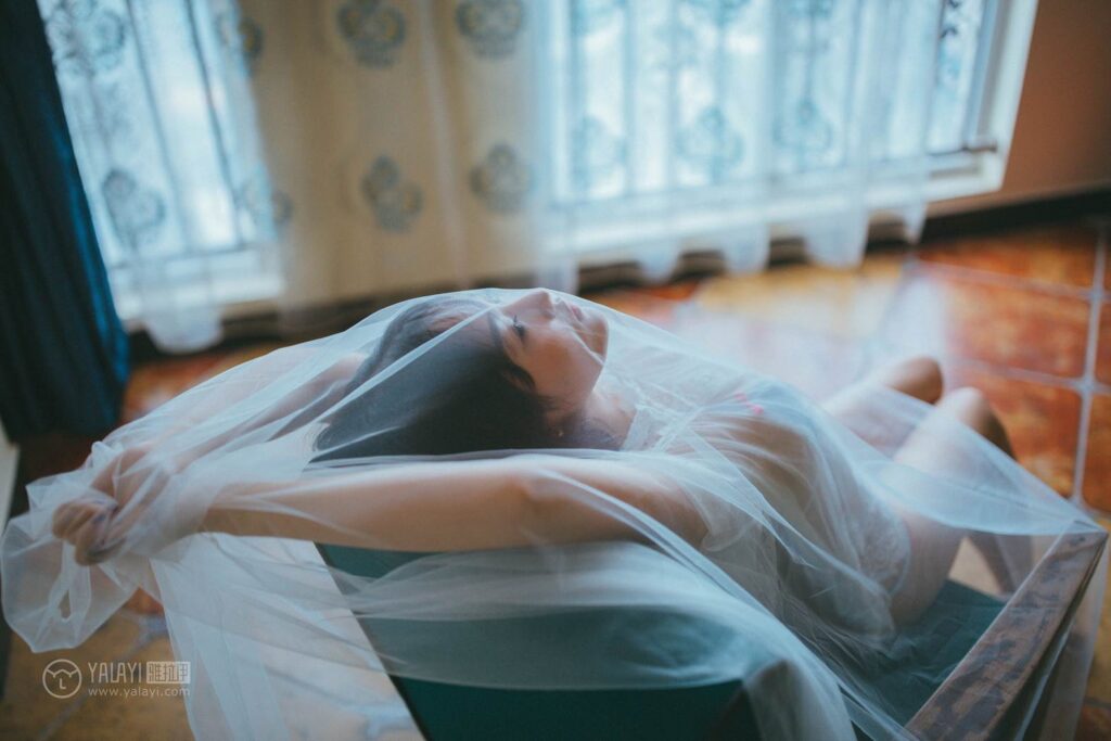 [YALAYI雅拉伊] 2018.10.19 No.093 蓝色美好恋人 伊伊小仙女 [39P/495MB]插图3