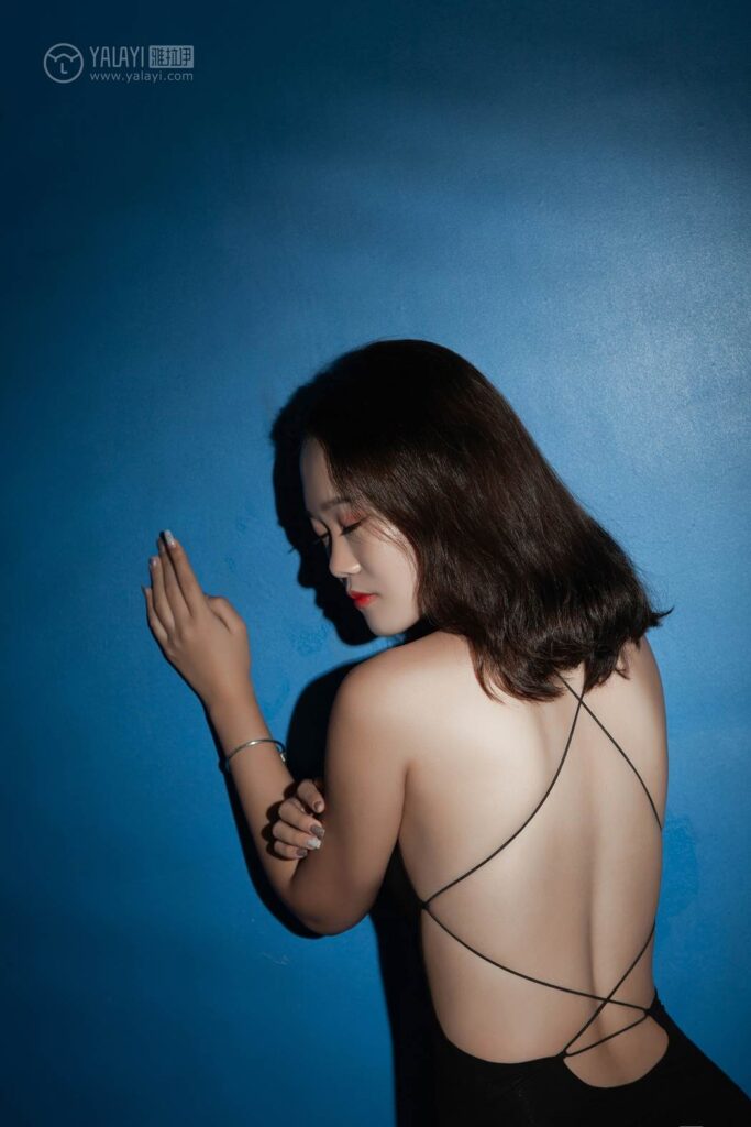 [YALAYI雅拉伊] 2019.02.24 No.100 暗房 李晗 [41P/312MB]插图3