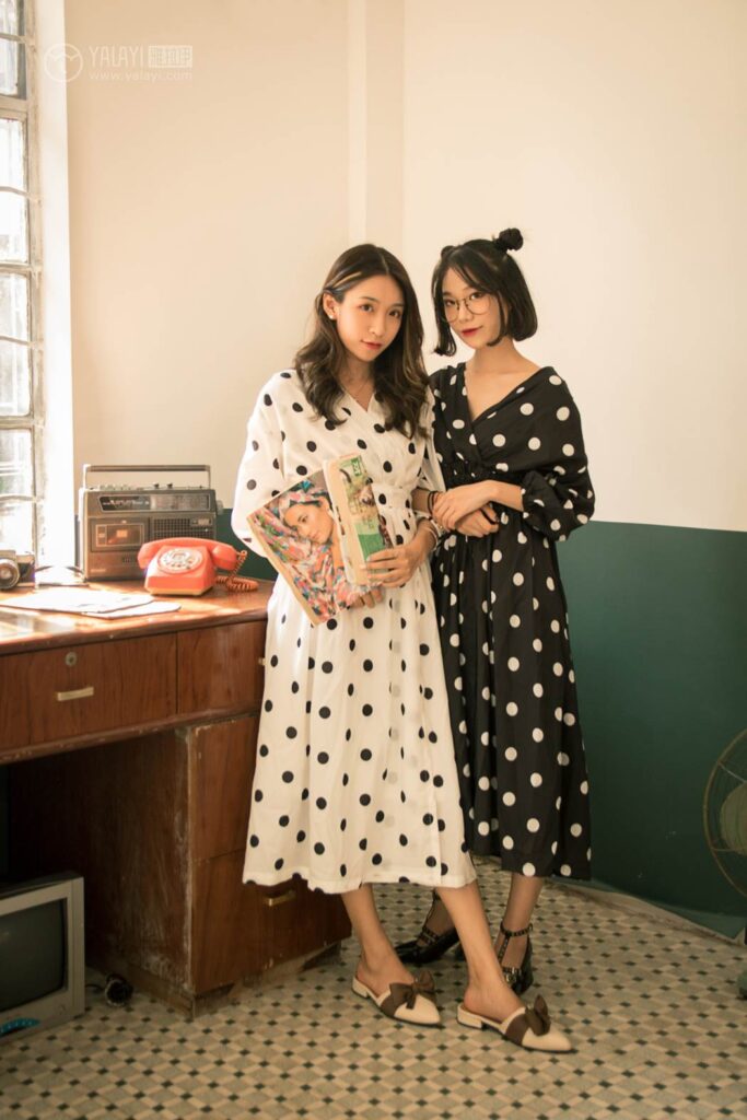 [YALAYI雅拉伊] 2018.11.02 No.114 双面伊人 琳琳琛琛 [41P/451MB]插图3