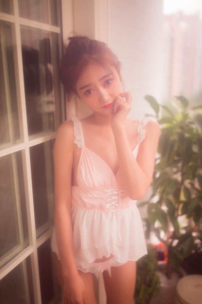 [YALAYI雅拉伊] 2018.11.22 No.128 俏皮港女 李诗雨 [46P/165MB]插图3