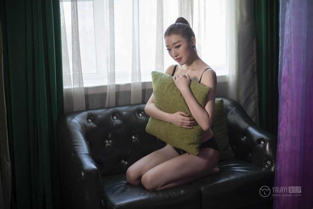 [YALAYI雅拉伊] 2019.03.29 No.228 紫纱 心怡 [42P/480MB]插图3