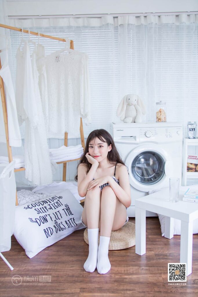 [YALAYI雅拉伊] 2019.08.14 Vol.369 模特阿橙 [42+1P/355MB]插图2