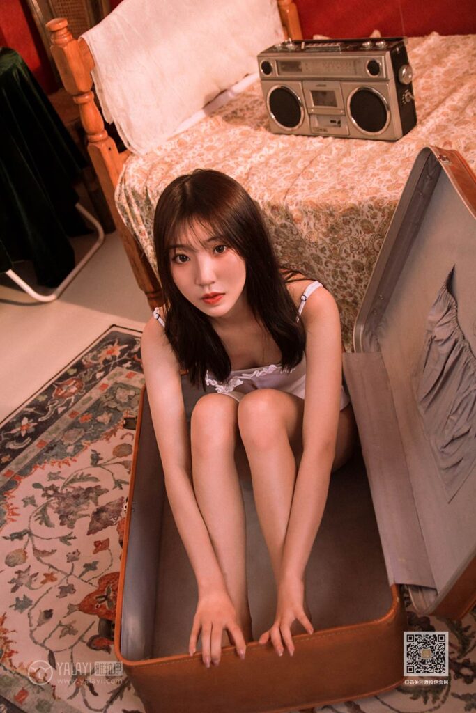 [YALAYI雅拉伊] 2020.05.11 VOL.631 复古萌妹 小乔 [42P/380MB]插图3