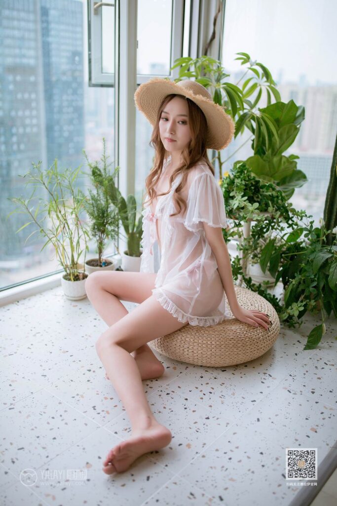 [YALAYI雅拉伊] 2020.06.02 No.651 从花园到闺房 上官莹莹 [63P/407MB]插图2