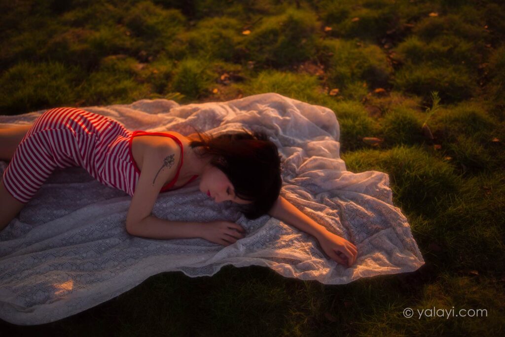 [YALAYI雅拉伊] 2020.08.17 NO.690 落落《红了》[57P/378MB]插图2