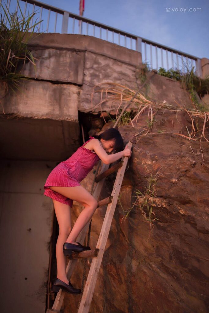 [YALAYI雅拉伊] 2020.09.14 No.702 暮色 落落 [48P/279MB]插图3