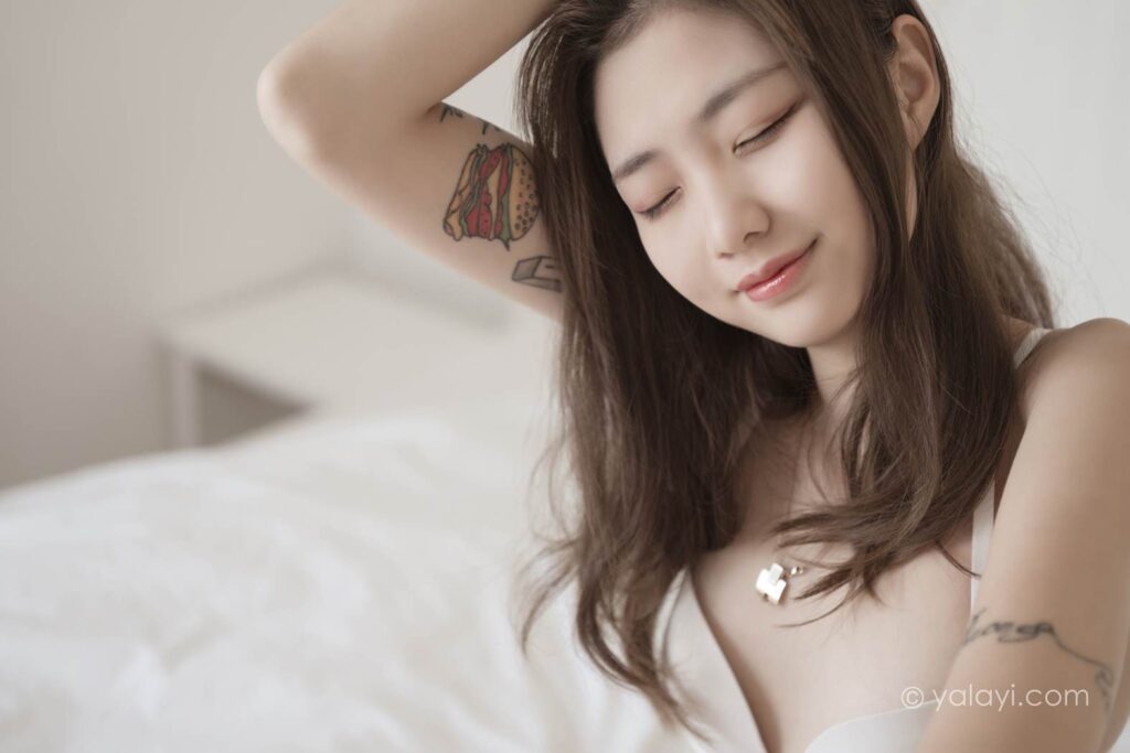 [YALAYI雅拉伊] 2020.09.21 No.705 洁白的少女呀 鸭鸭 [42P/618MB]插图2