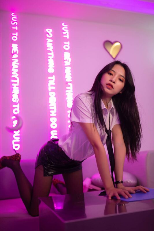 [YALAYI雅拉伊] 2020.11.04 NO.721 丽雅《霓虹甜心》[46P+1P/296MB]-无料摄影圈