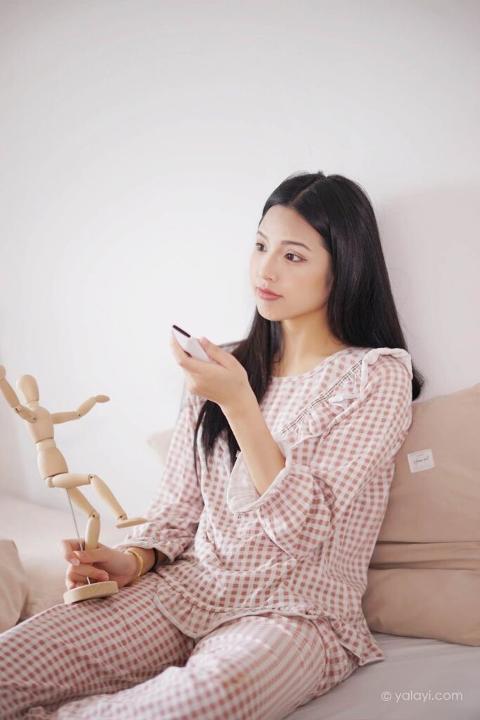 [YALAYI雅拉伊] 2021.09.16 No.841 在家千日好 溪若 [42P/289MB]插图2