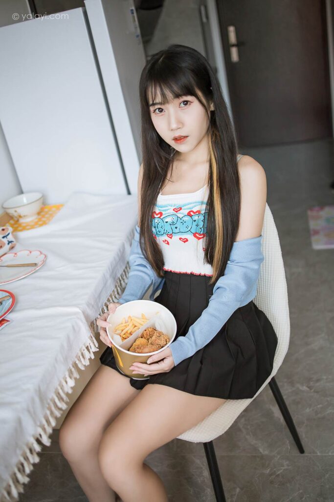 [YALAYI雅拉伊] 2022.02.18 NO.898 回我们家 弈思[47P/492MB]插图2