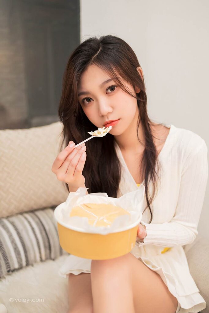 [YALAYI雅拉伊] 2022.04.29 NO.926 太幸运 梓瑶[47P/440MB]插图3