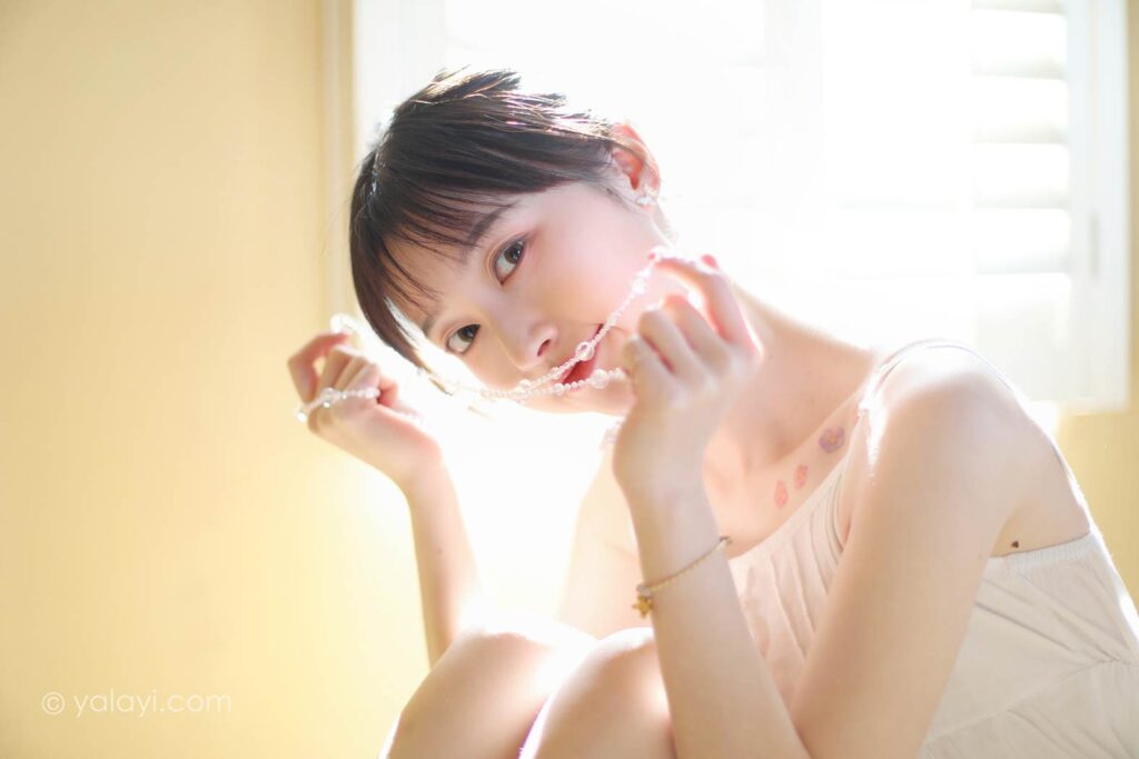 [YALAYI雅拉伊] 2022.05.11 NO.930 光影零乱 京京[42P/443MB]插图3