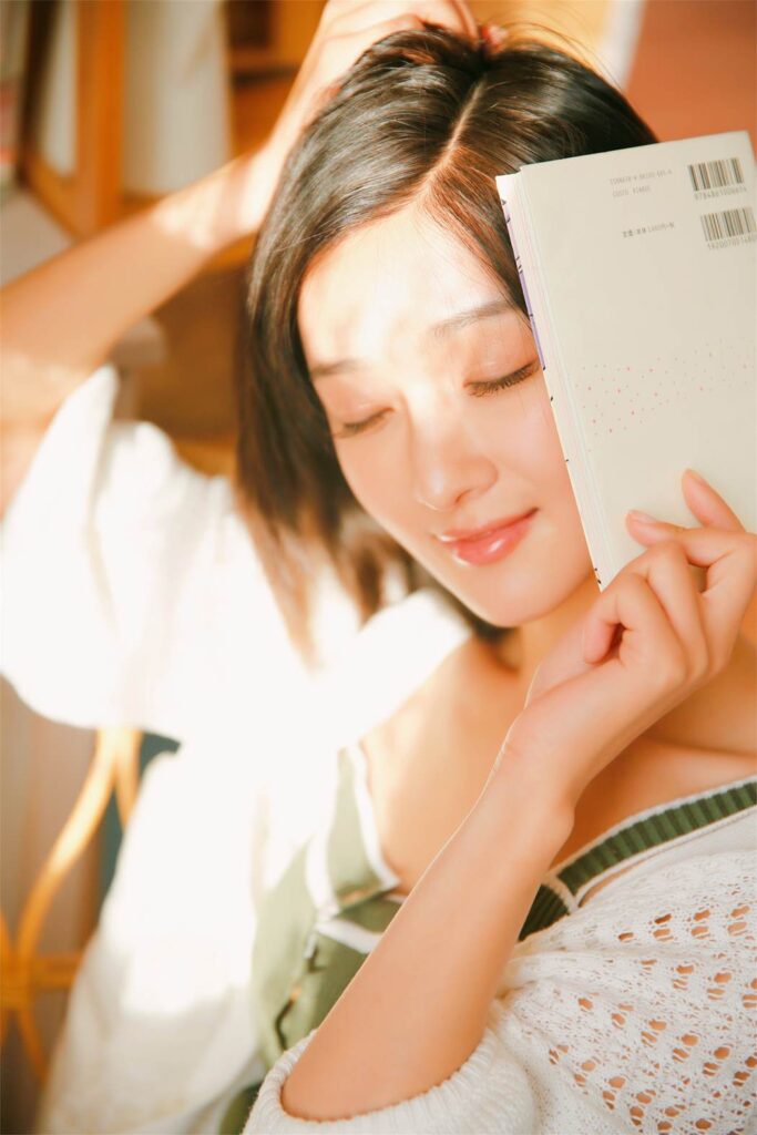 [YALAYI雅拉伊]2023.02.01 NO.1002 像第一次遇见你[31+1P/265MB]插图2