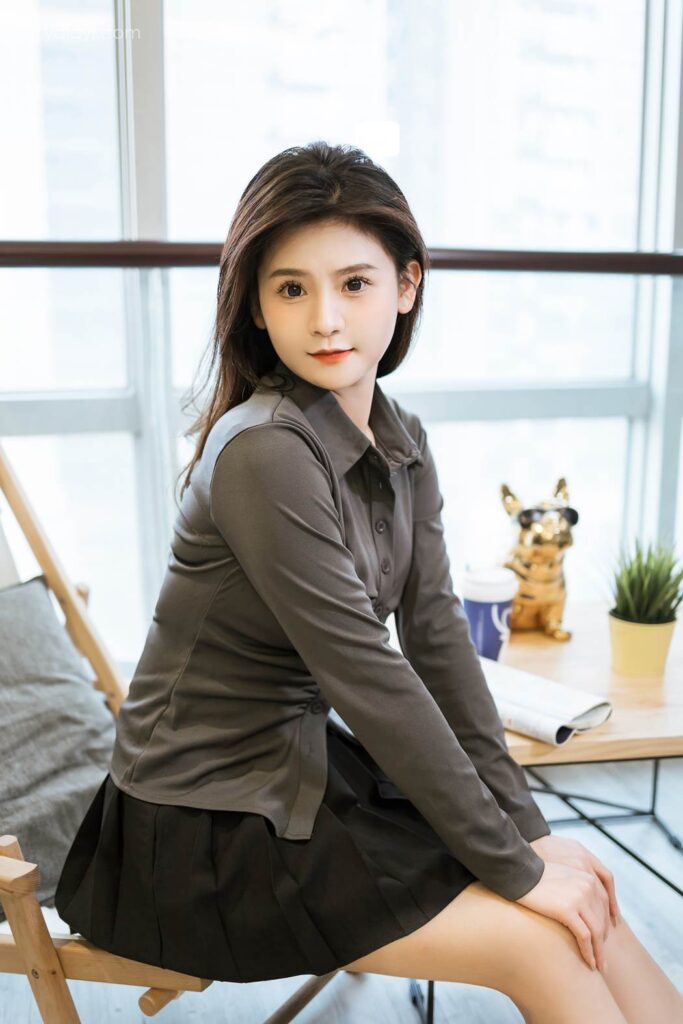 [YALAYI雅拉伊]2023.05.17 NO.1033 好看的人都像你 若婷[45+1P/445MB]插图2