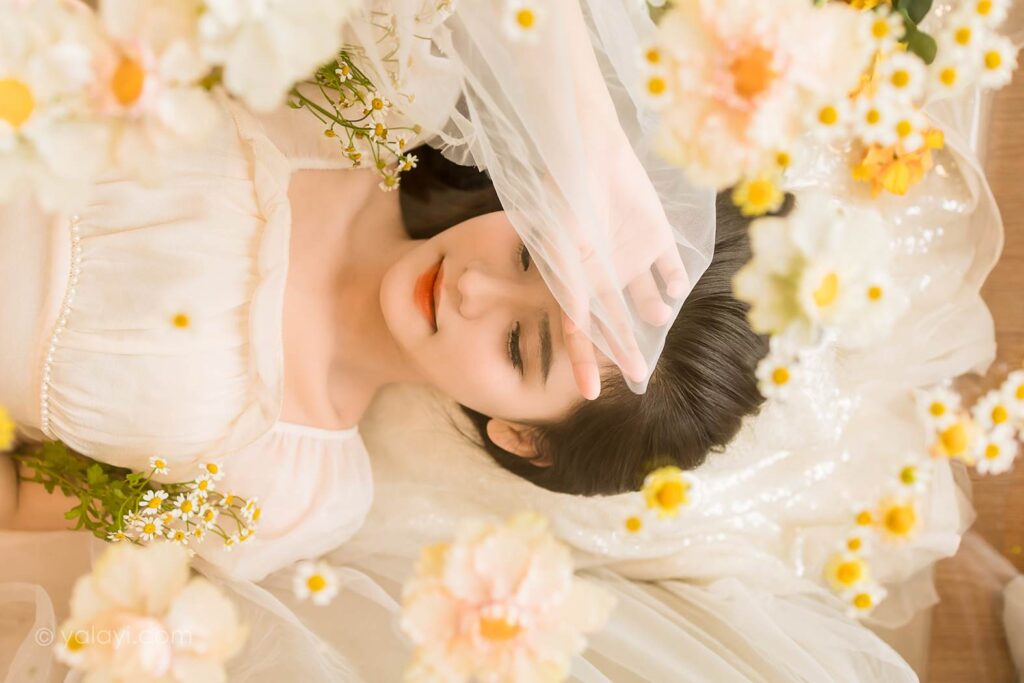 [YALAYI雅拉伊]2023.07.24 NO.1050 花仙子 若婷[46+1P/MB]插图2