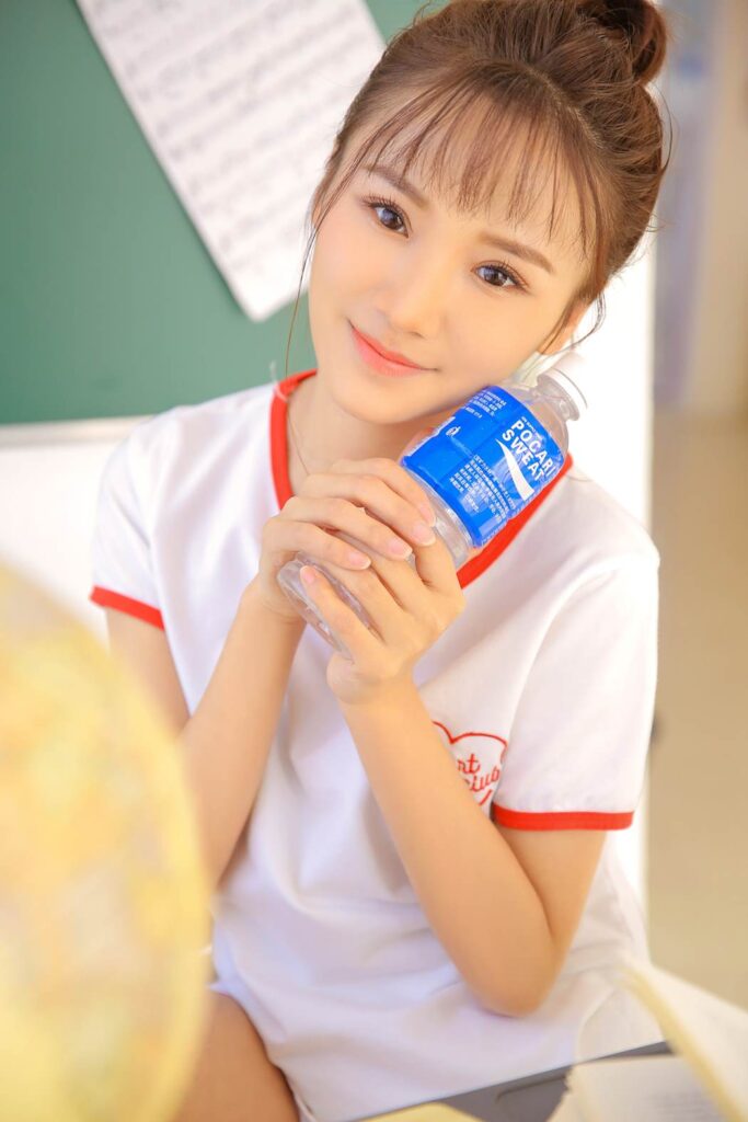 [YALAYI雅拉伊]2023.06.12 NO.1064 青春年华[32+1P/158MB]插图2