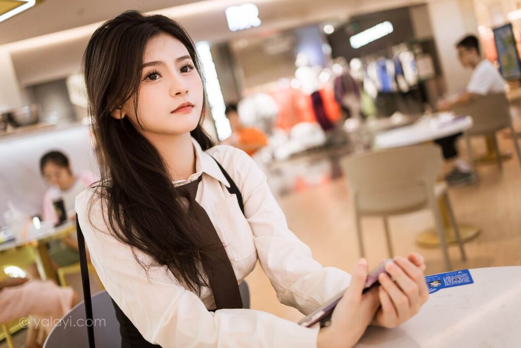 [YALAYI雅拉伊]2023.09.13 NO.1070 去逛街啦 若婷[45+1P/243MB]插图3