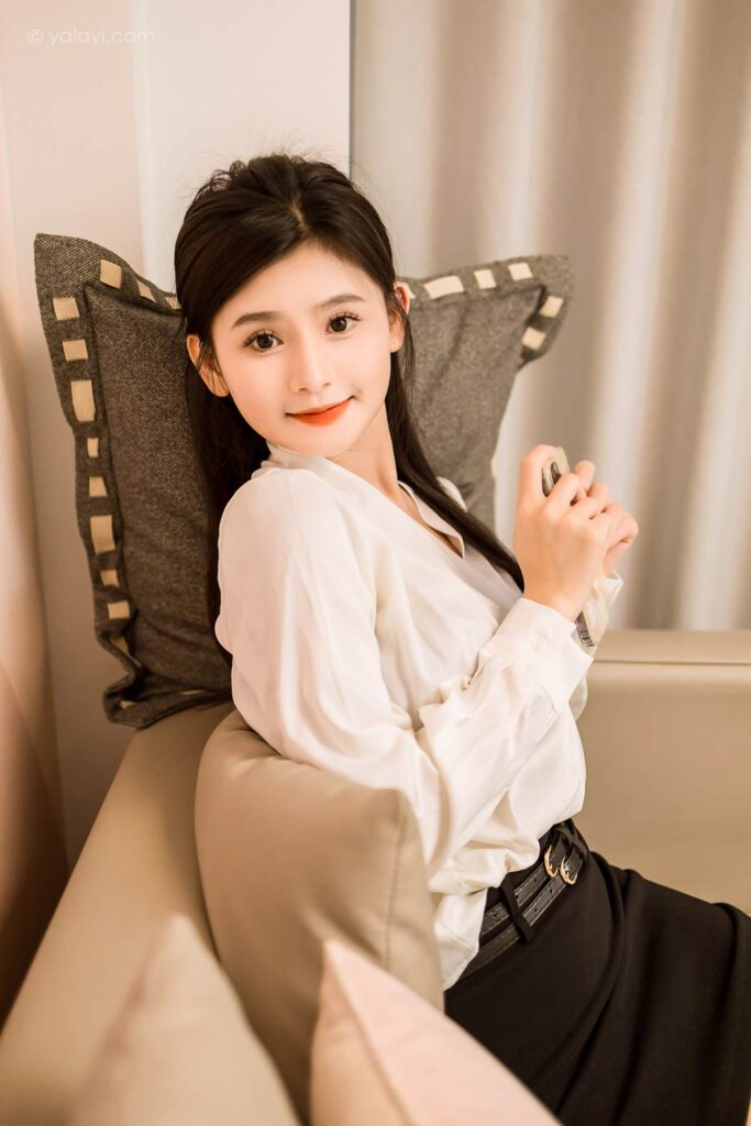 [YALAYI雅拉伊]2023.10.23 NO.1076 白领下班了 若婷[45+1P/217MB]插图3