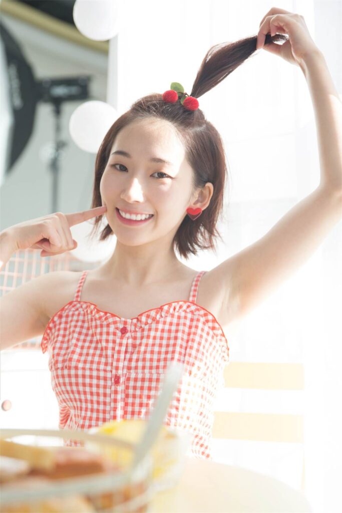 [YALAYI雅拉伊]2023.10.18 NO.1082 阳光女生[40+1P/223MB]插图1