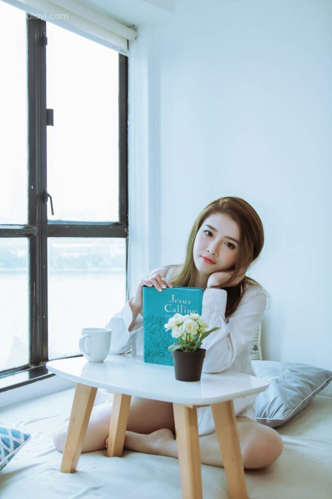 [YALAYI雅拉伊]2023.10.24 NO.1083 冷艳女神[47+1P/458MB]插图3