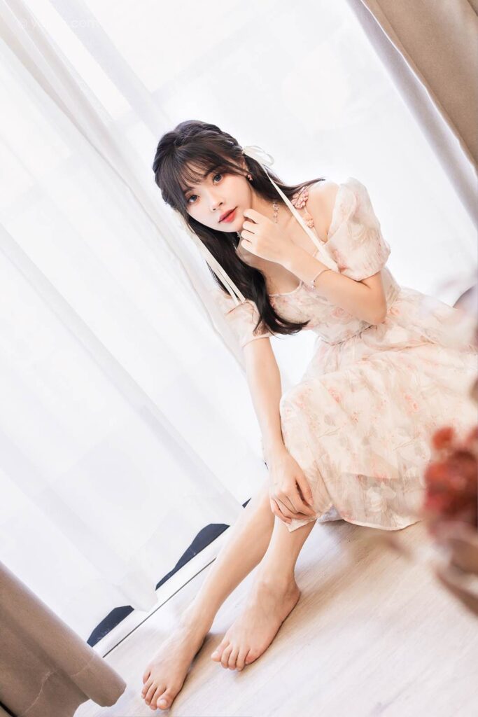 [YALAYI雅拉伊]2023.11.01 NO.1085 小花裙少女 程小蝶[45+1P/236MB]插图3