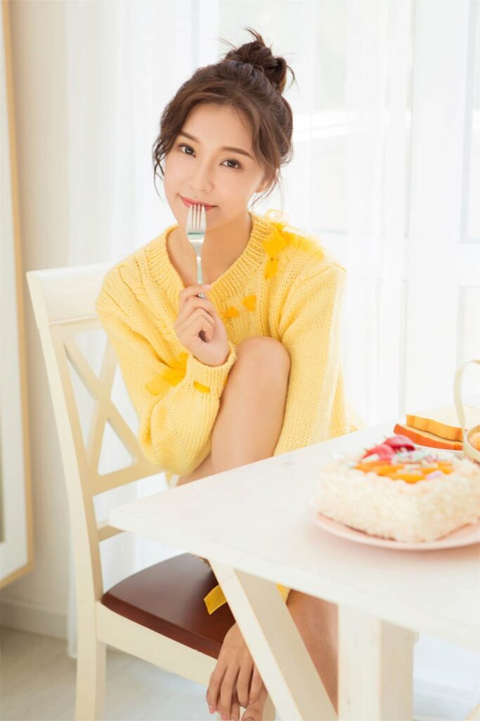 [YALAYI雅拉伊]2023.12.05 NO.1091 小黄鸭子[36+1P/195MB]插图1