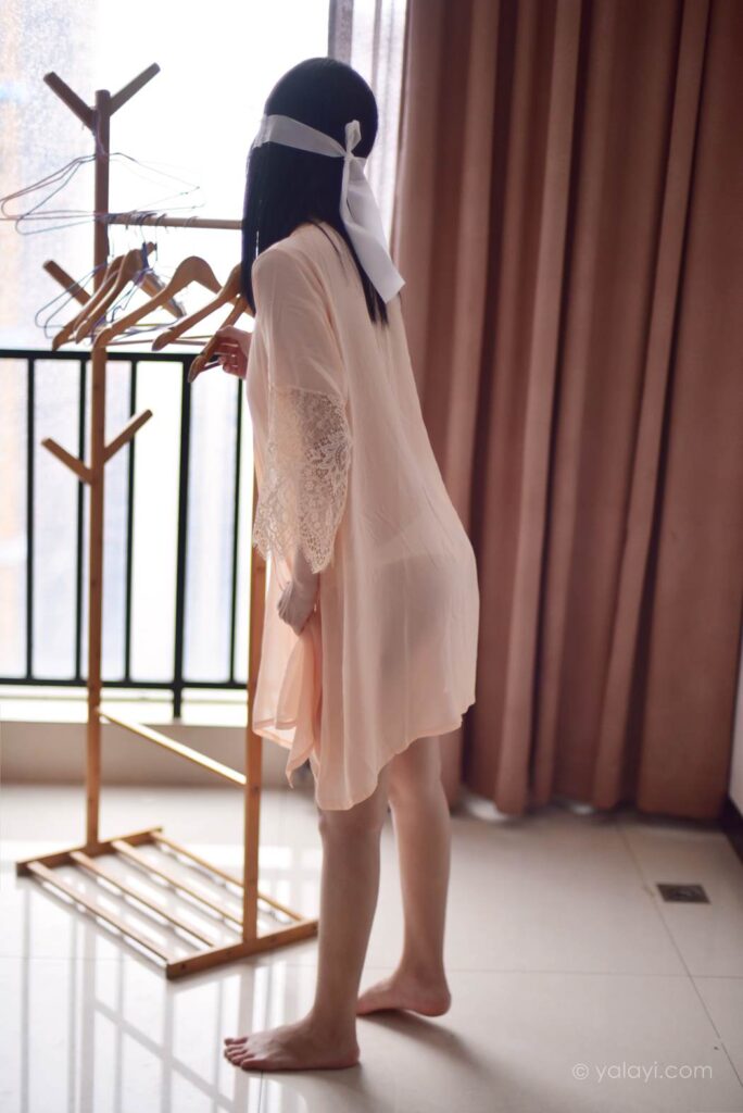 [YALAYI雅拉伊]2024.01.08 NO.1096 丝绸之璐 璐璐[40+1P/421MB]插图2