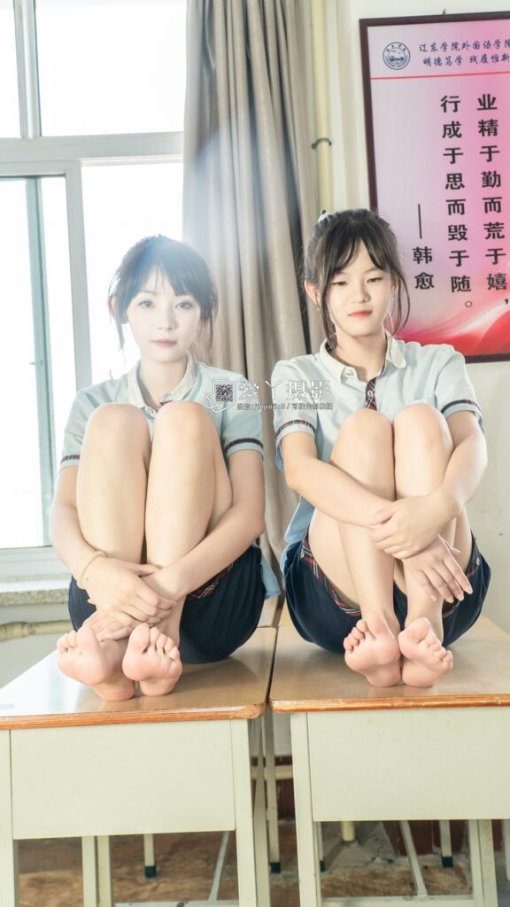 爱丫摄影 007 二女课间嬉趣[150P/1V/5.09GB]插图