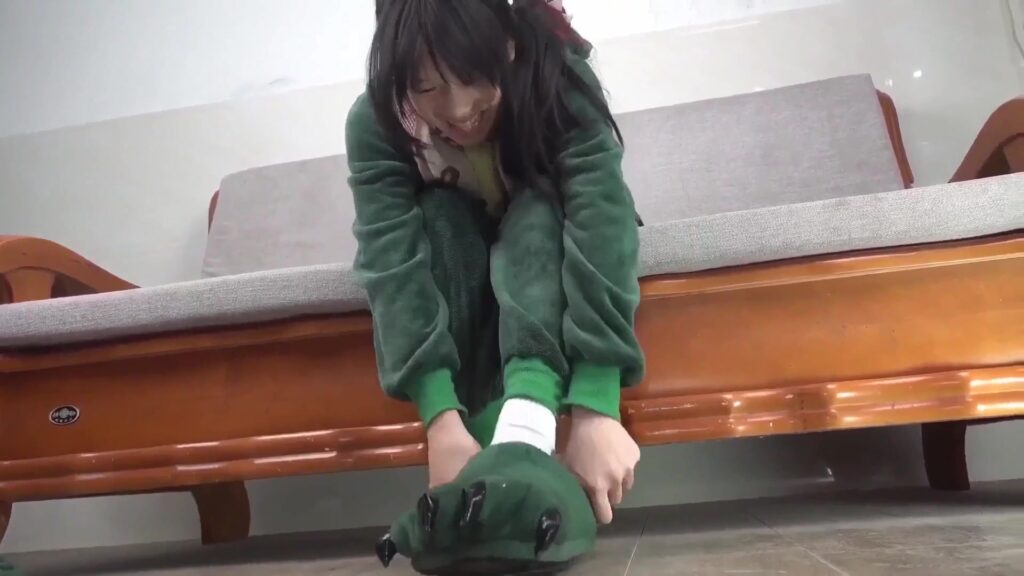 宝儿玉足 [1V/281M]插图