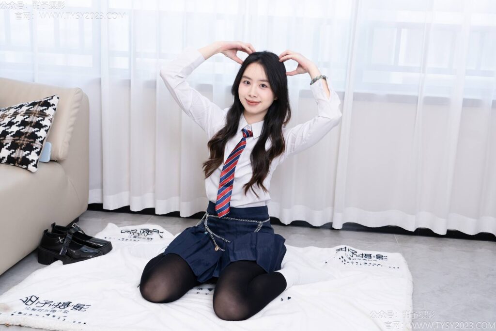 甜予摄影 NO.196 知知-皮鞋、高跟鞋、白棉袜、小腿袜、肉丝、黑丝[144P/2V/10.1GB]插图2