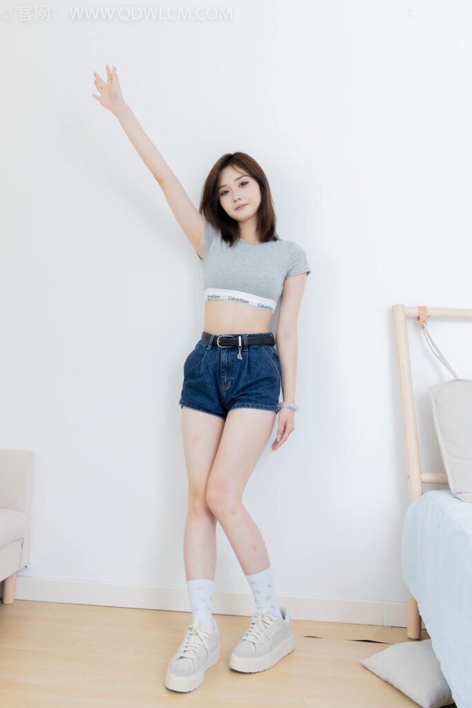 物恋传媒 NO.2404 橙子-帆布鞋、白棉袜、裸足[155P/1V/3.89GB]插图1