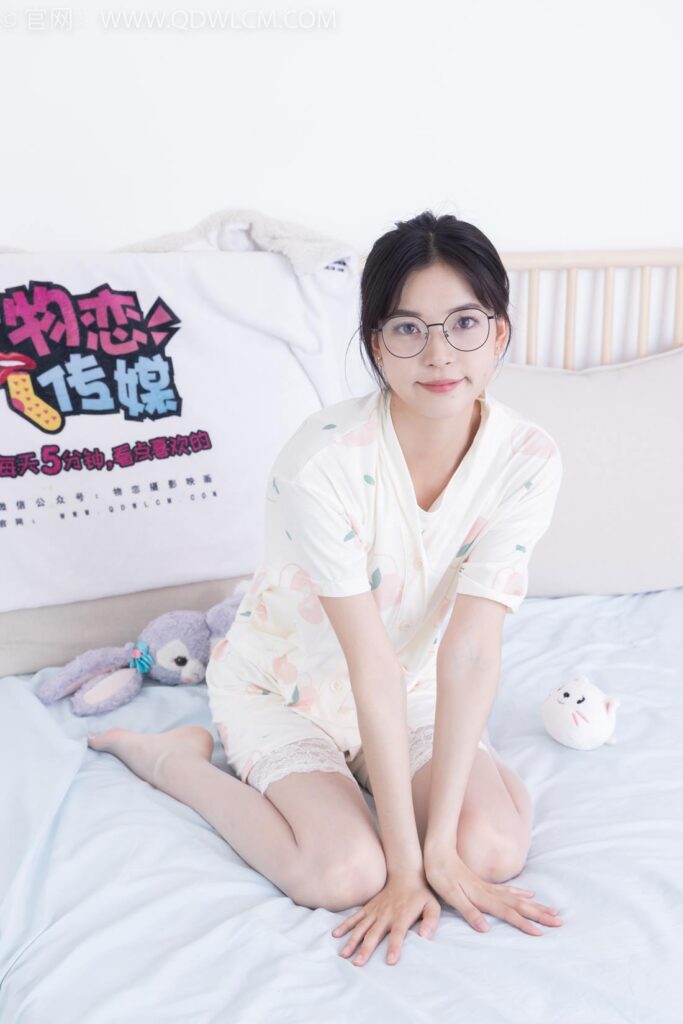 物恋传媒 NO.2408 茯苓-高跟凉鞋、薄白丝[160P/1V/3.35GB]插图3