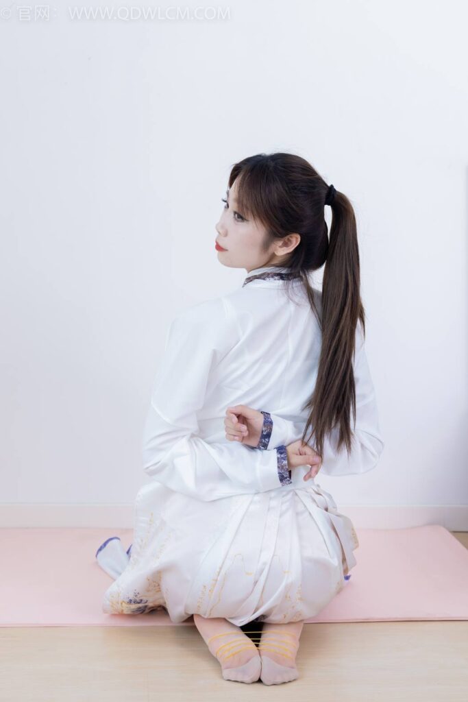 物恋传媒 NO.2410 泡泡-汉服、平底鞋、白棉袜、白船袜、薄肉丝[170P/1V/5.48GB]插图1